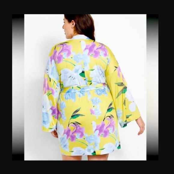 Lane Bryant Cacique Long Sleeve Yellow Floral Silky Style Robe with Tie 18/20 - Picture 2 of 8